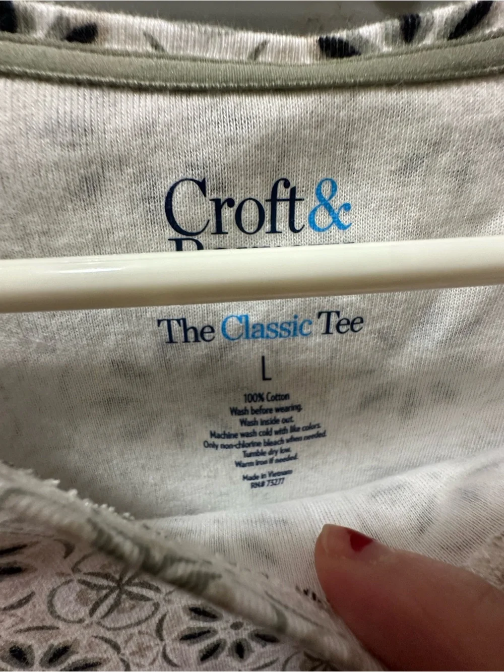 croft & barrow White and green Short Sleeve Floral Motif Tee